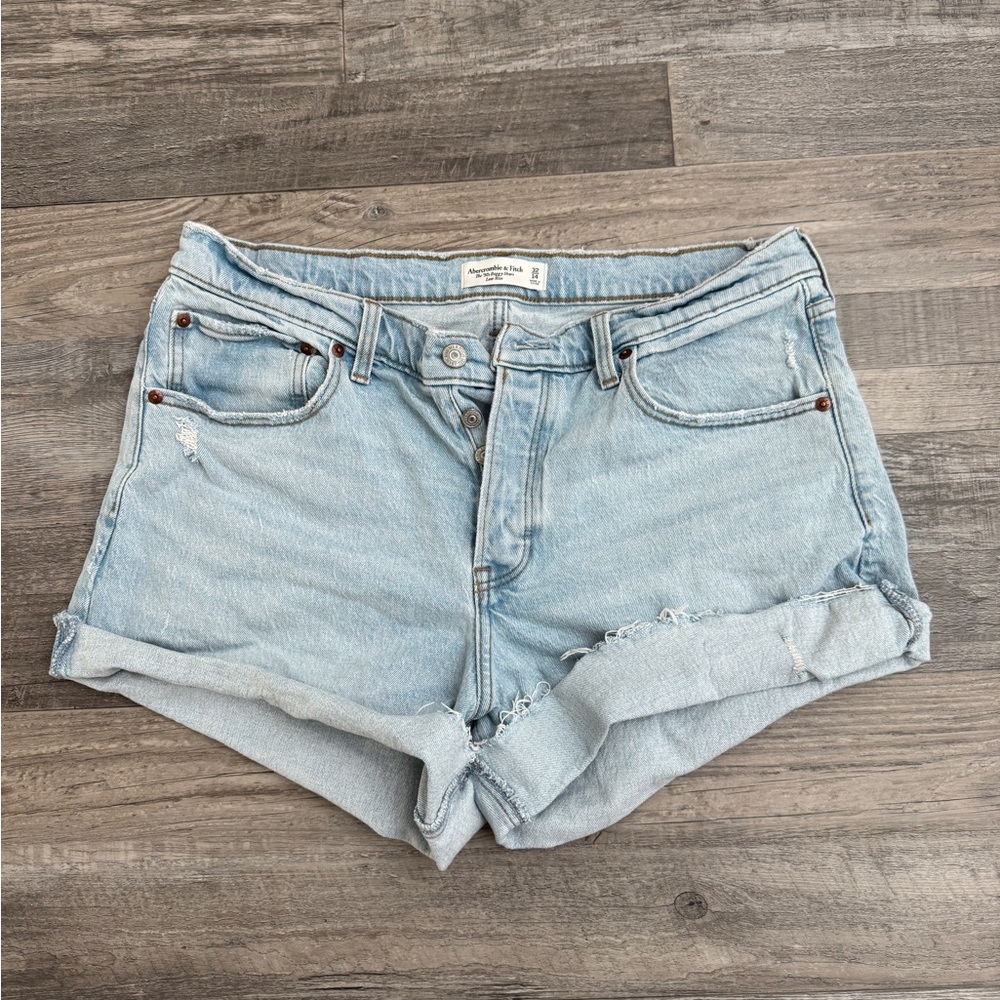 ABERCROMBIE LOW RISE SHORTS